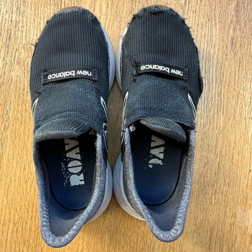 New Balance Kids Black Shoes in size 12